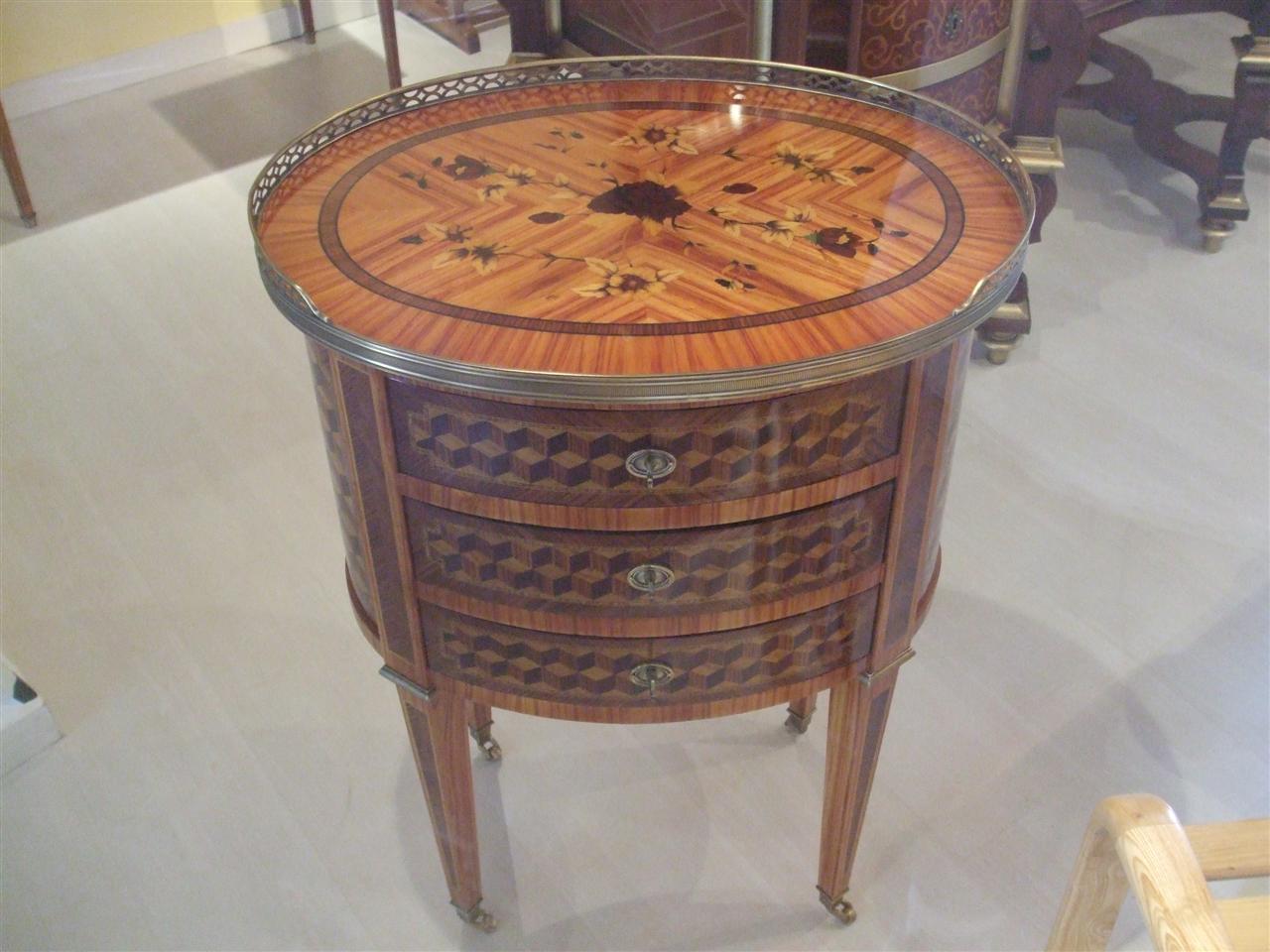 Commode ovale